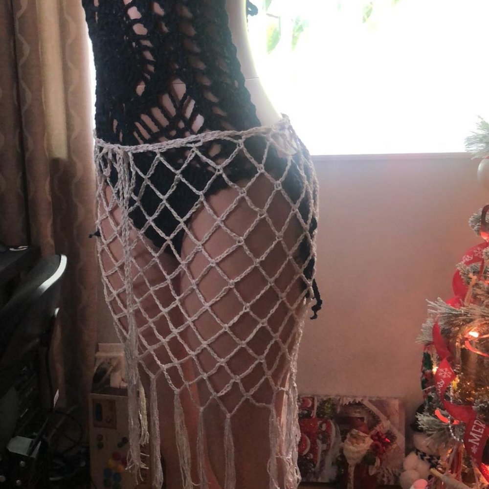 Macrame crafted mesh swim skirt